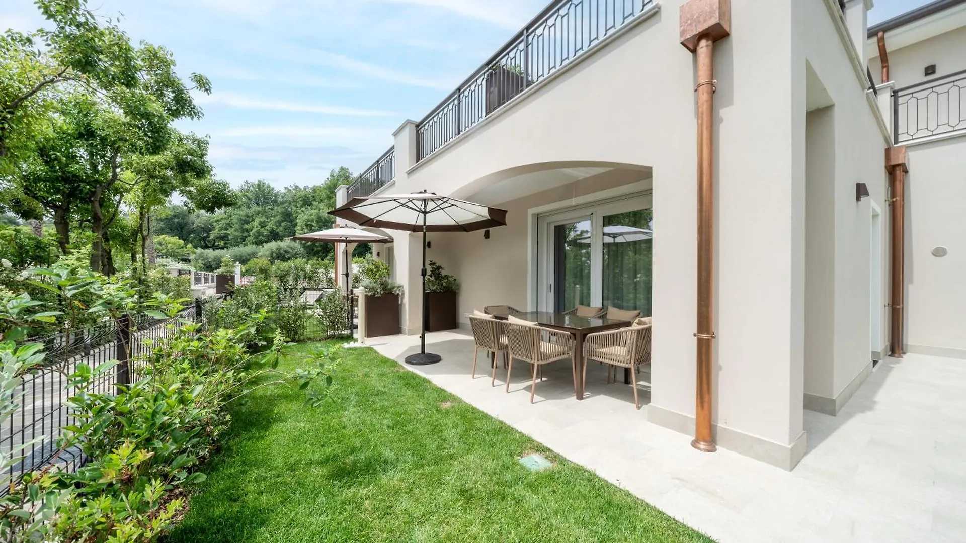 Villa Silvia Apartments San Felice del Benaco 0*,