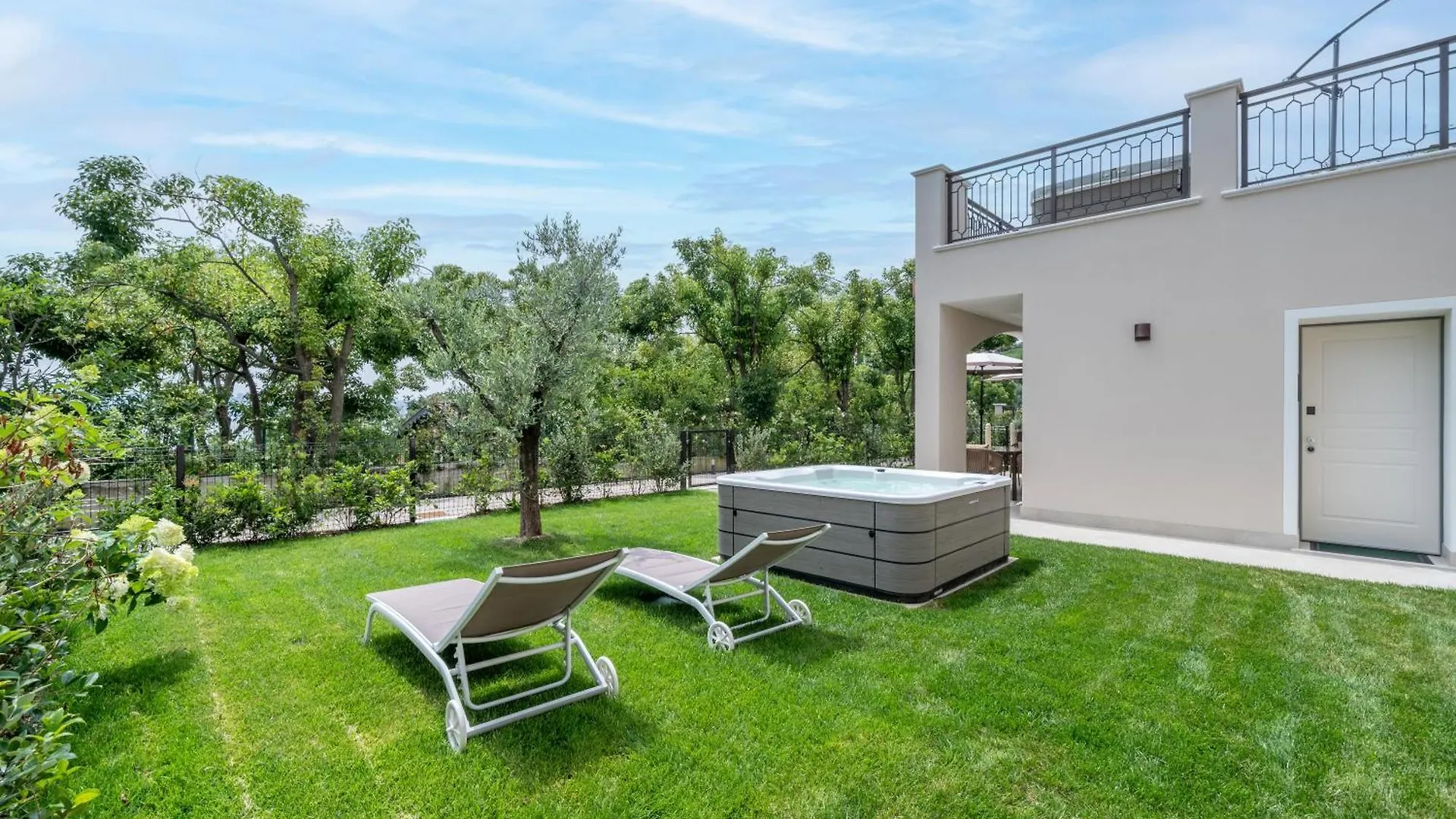 Villa Silvia Apartments San Felice del Benaco