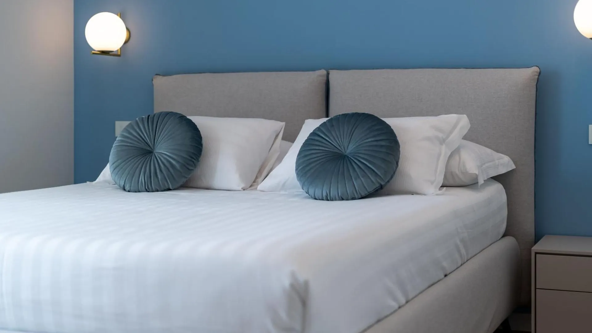 Villa Silvia Apartments San Felice del Benaco Italy