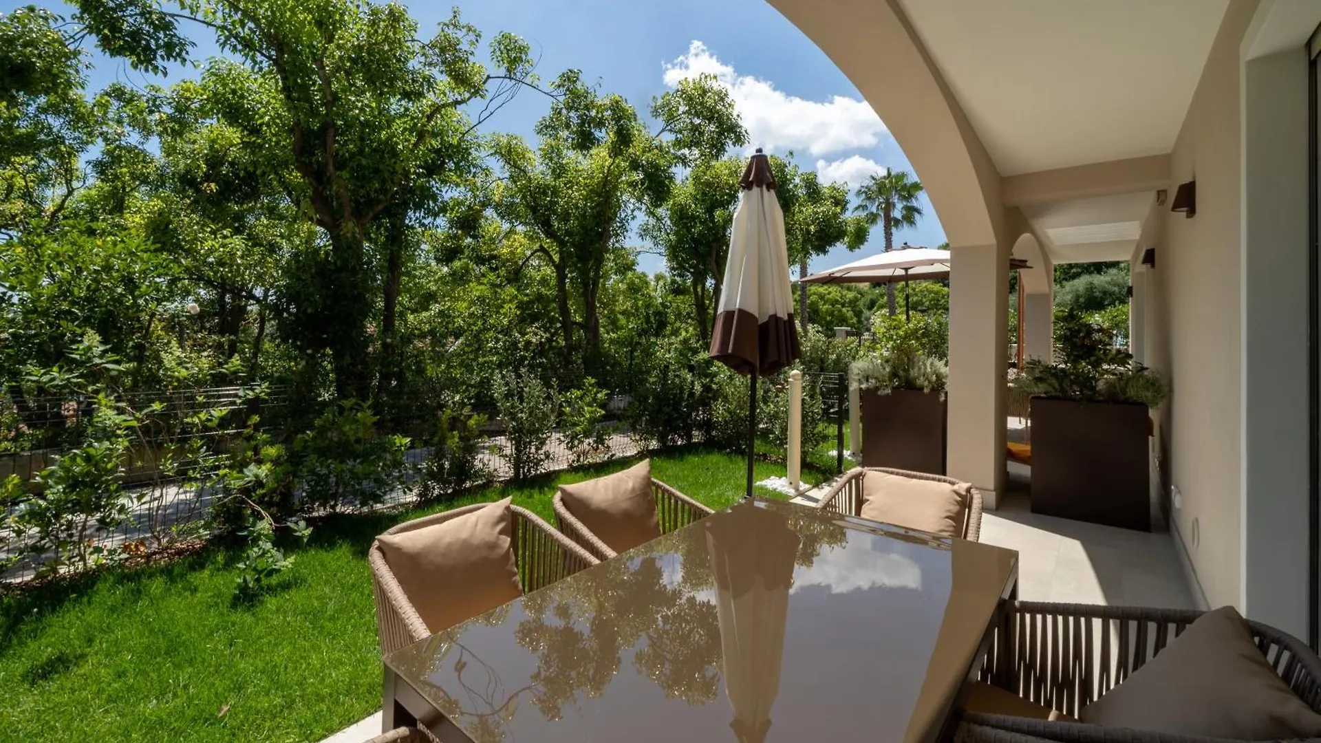 Villa Silvia Apartments San Felice del Benaco 0*,