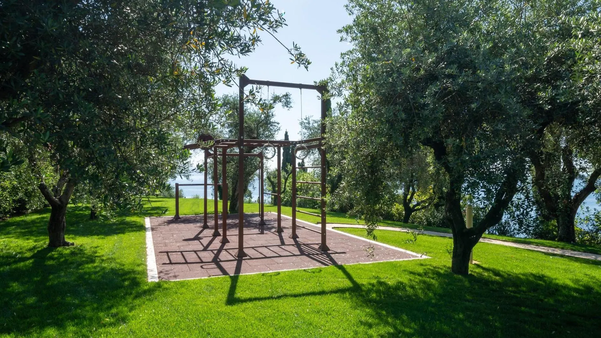 Villa Silvia Apartments San Felice del Benaco 0*,