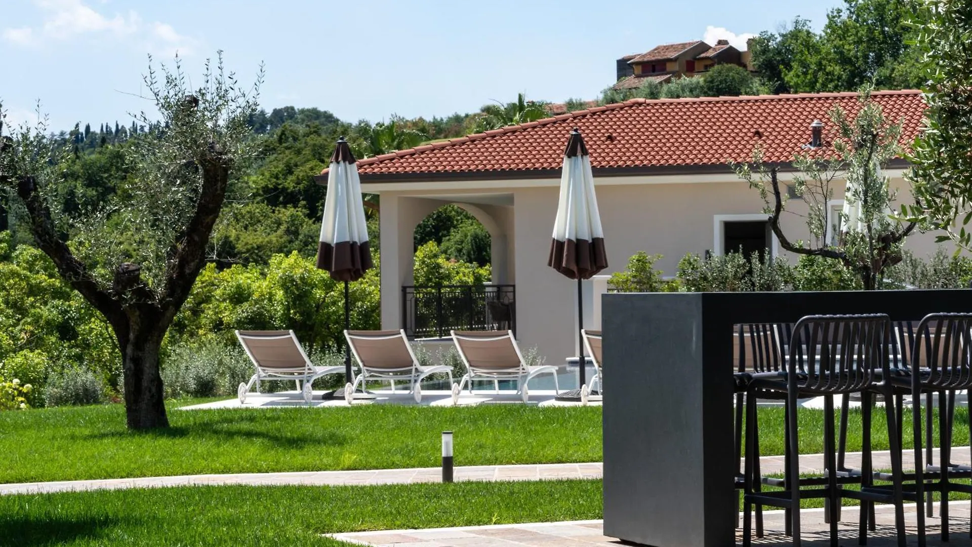 Villa Silvia Apartments San Felice del Benaco 0*,